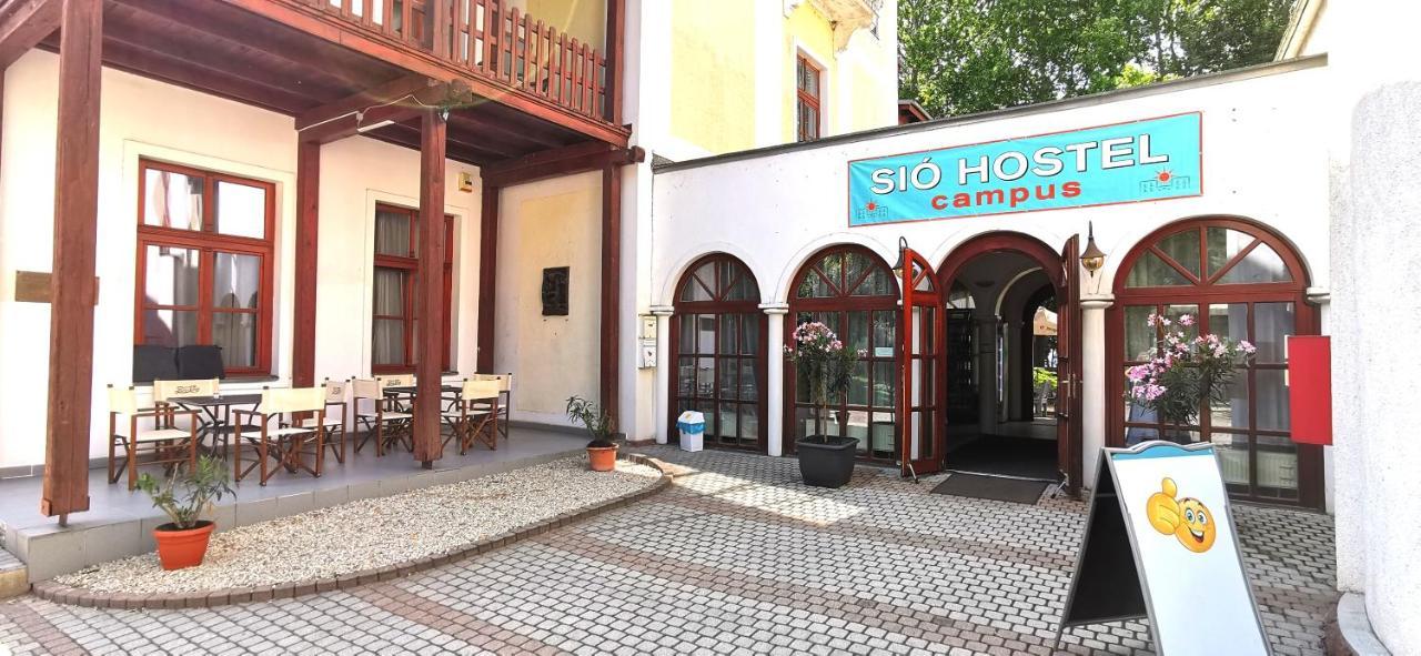 Sio Hostel Siófok Exteriör bild